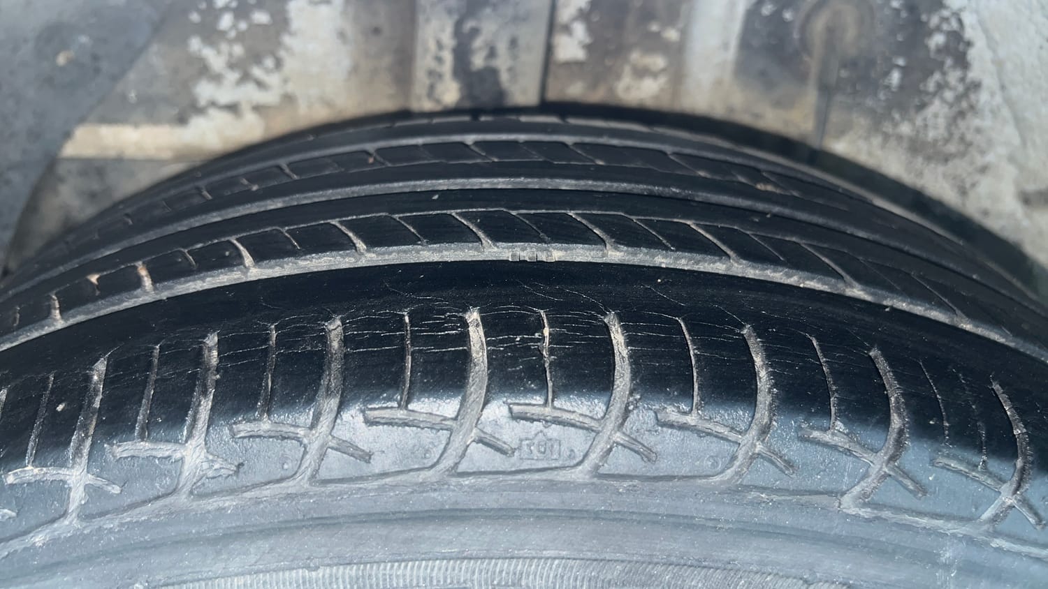 Used 2019 Hyundai Elite i20 Sportz Plus 1.2 Petrol Manual tyres RIGHT REAR TYRE TREAD VIEW