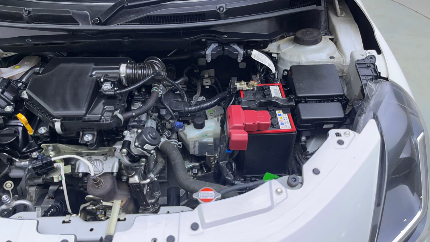 Used 2025 Maruti Suzuki Swift VXi (O) AMT Petrol Automatic engine ENGINE LEFT SIDE VIEW