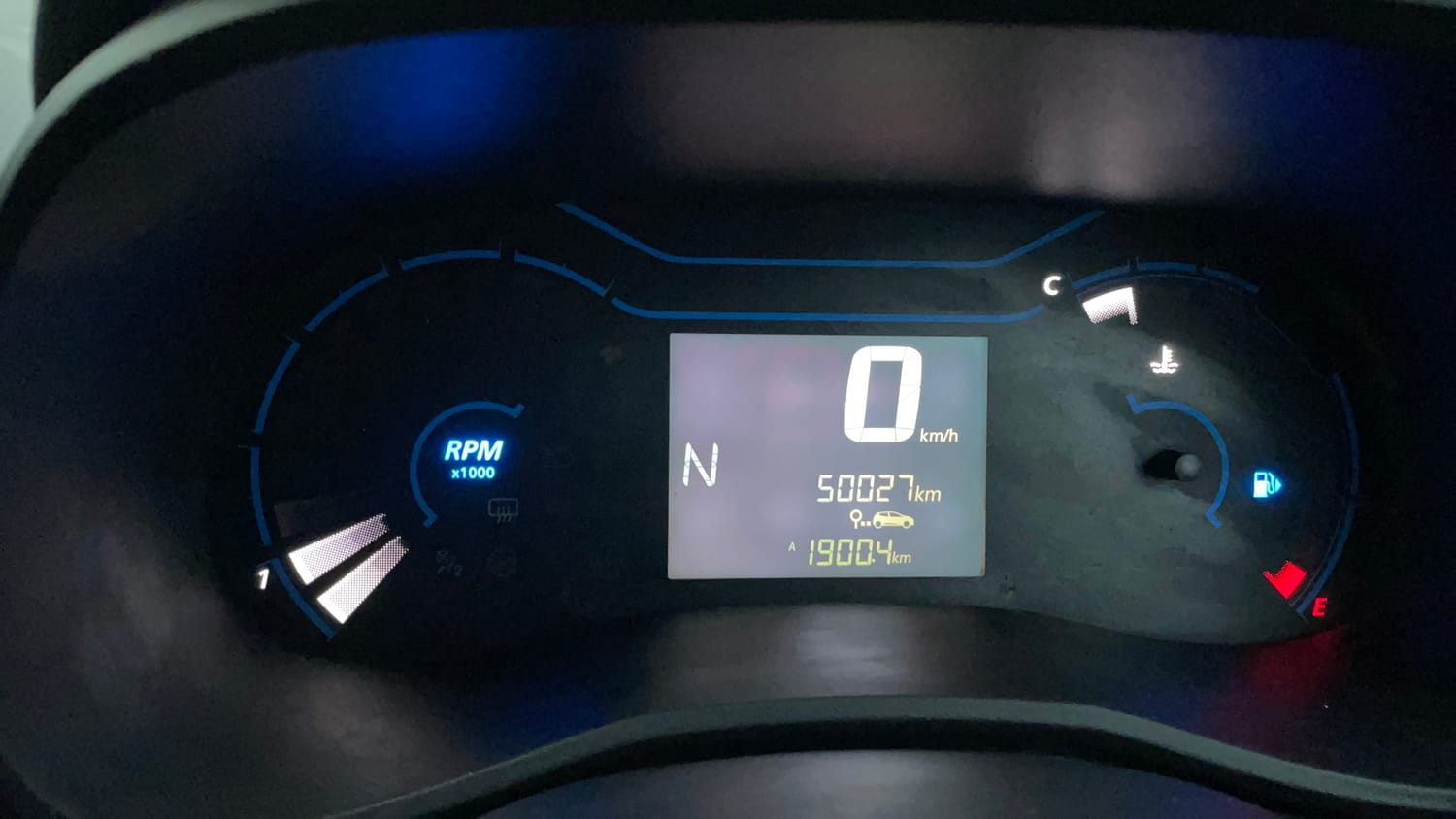 Used 2023 Renault Kwid RXT 1.0 AMT Petrol Automatic interior CLUSTERMETER VIEW