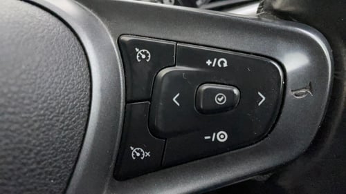 Used 2022 Tata Altroz XZA Petrol Petrol Automatic top_features Cruise control