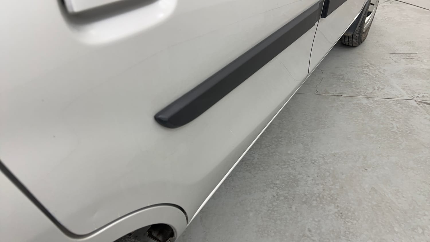 Used 2023 Maruti Suzuki Alto 800 VXi Petrol Manual dents MINOR SCRATCH