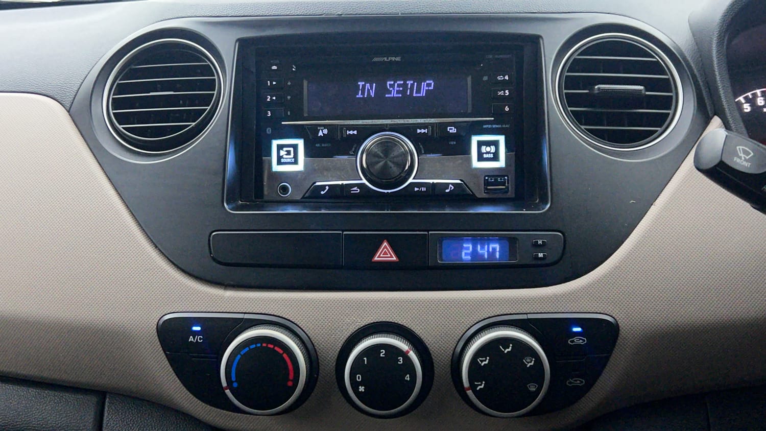 Used 2016 Hyundai Grand i10 Magna 1.2 Kappa VTVT Petrol Manual interior MUSIC SYSTEM & AC CONTROL VIEW