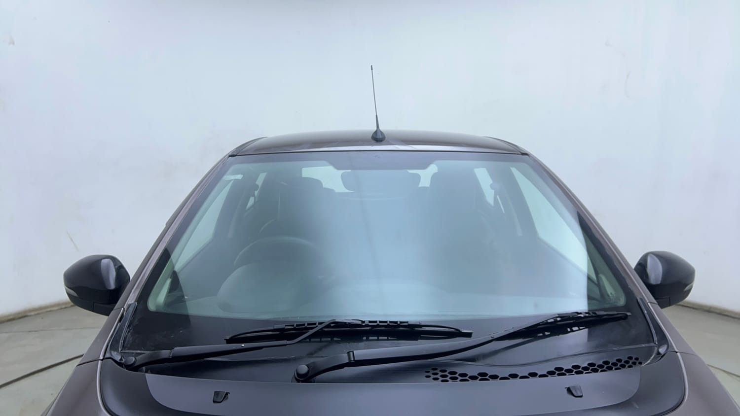 Used 2018 Tata Tiago Revotron XZA Petrol Automatic exterior FRONT WINDSHIELD VIEW