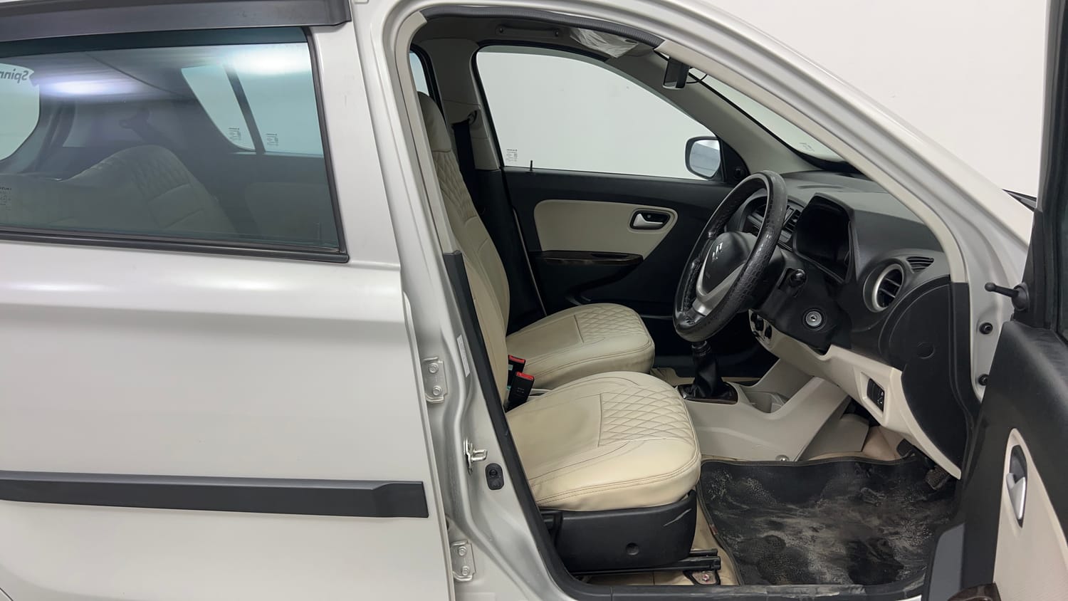 Used 2023 Maruti Suzuki Alto 800 VXi Petrol Manual interior RIGHT SIDE FRONT DOOR CABIN VIEW