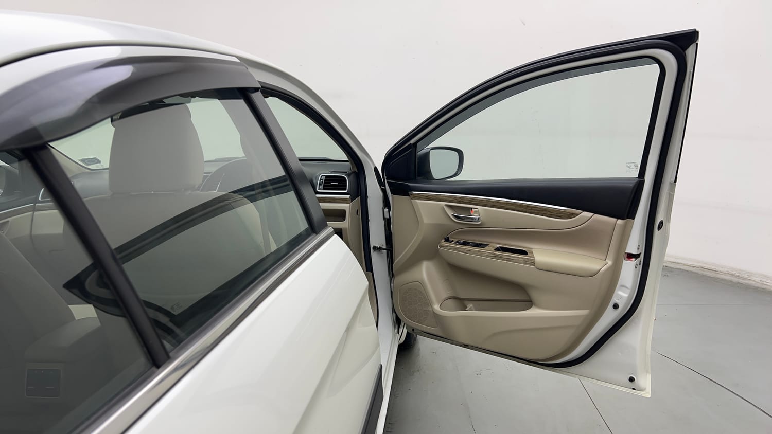 Used 2022 Maruti Suzuki Ciaz Alpha 1.5 AT Petrol Automatic interior RIGHT FRONT DOOR OPEN VIEW