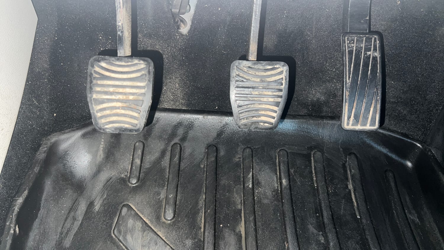 Used 2025 Mahindra XUV 3XO AX5 1.2 Petrol Petrol Manual interior PEDALS VIEW