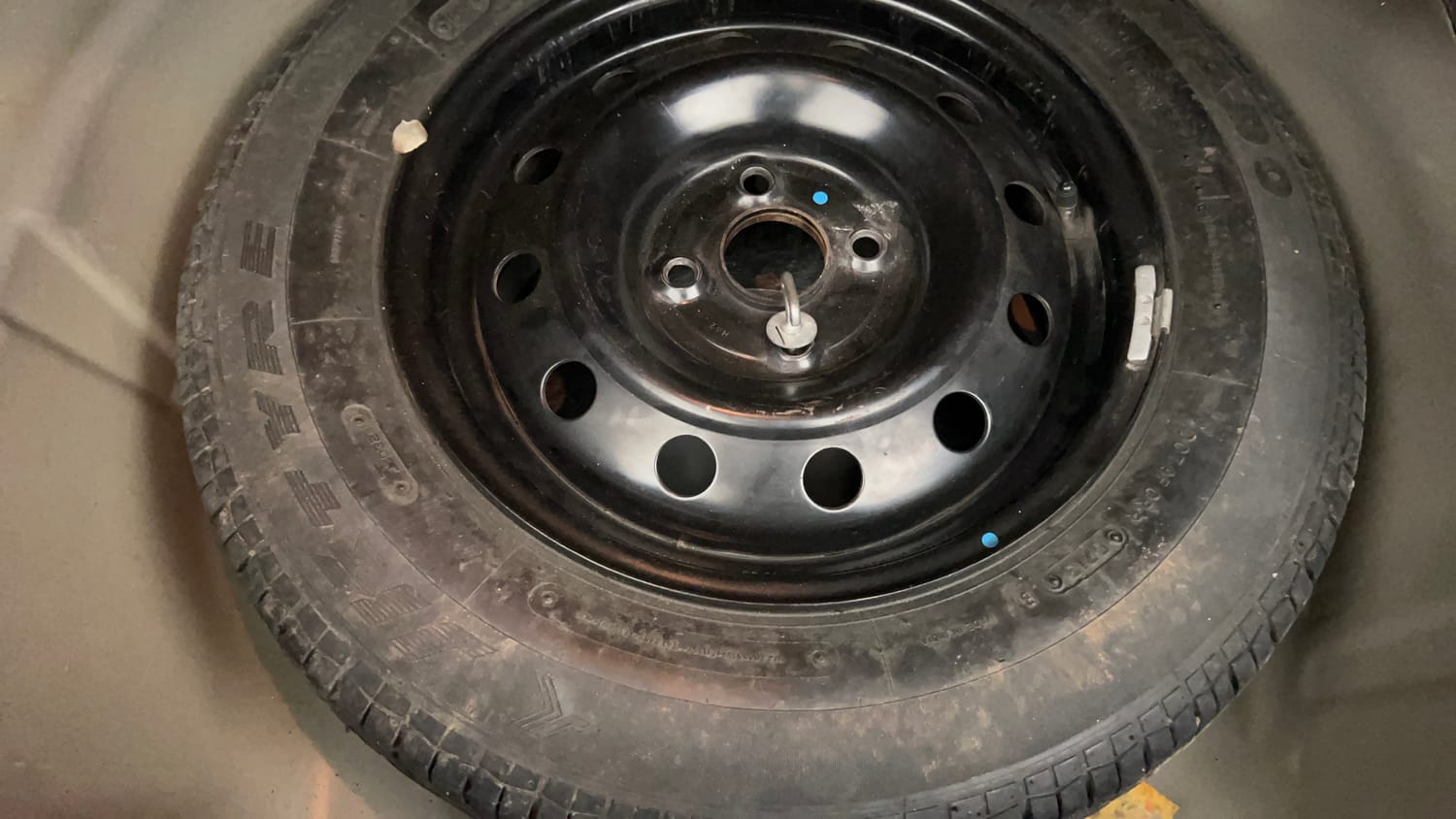 Used 2013 Maruti Suzuki Swift Dzire VXI Petrol Manual tyres SPARE TYRE VIEW