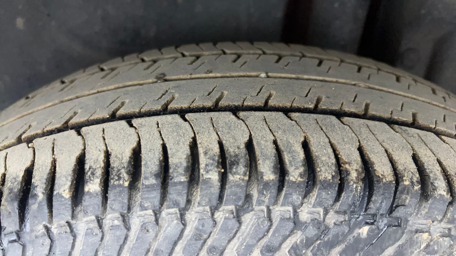 Used 2017 Maruti Suzuki Swift Dzire VDI Diesel Manual tyres LEFT REAR TYRE TREAD VIEW