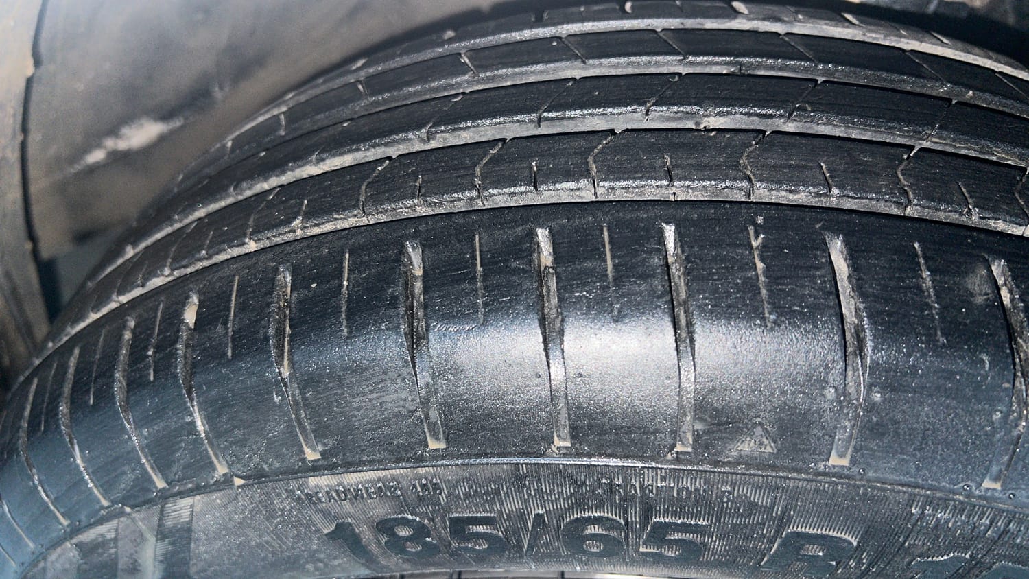 Used 2022 Maruti Suzuki Baleno Delta MT Petrol Manual tyres RIGHT FRONT TYRE TREAD VIEW