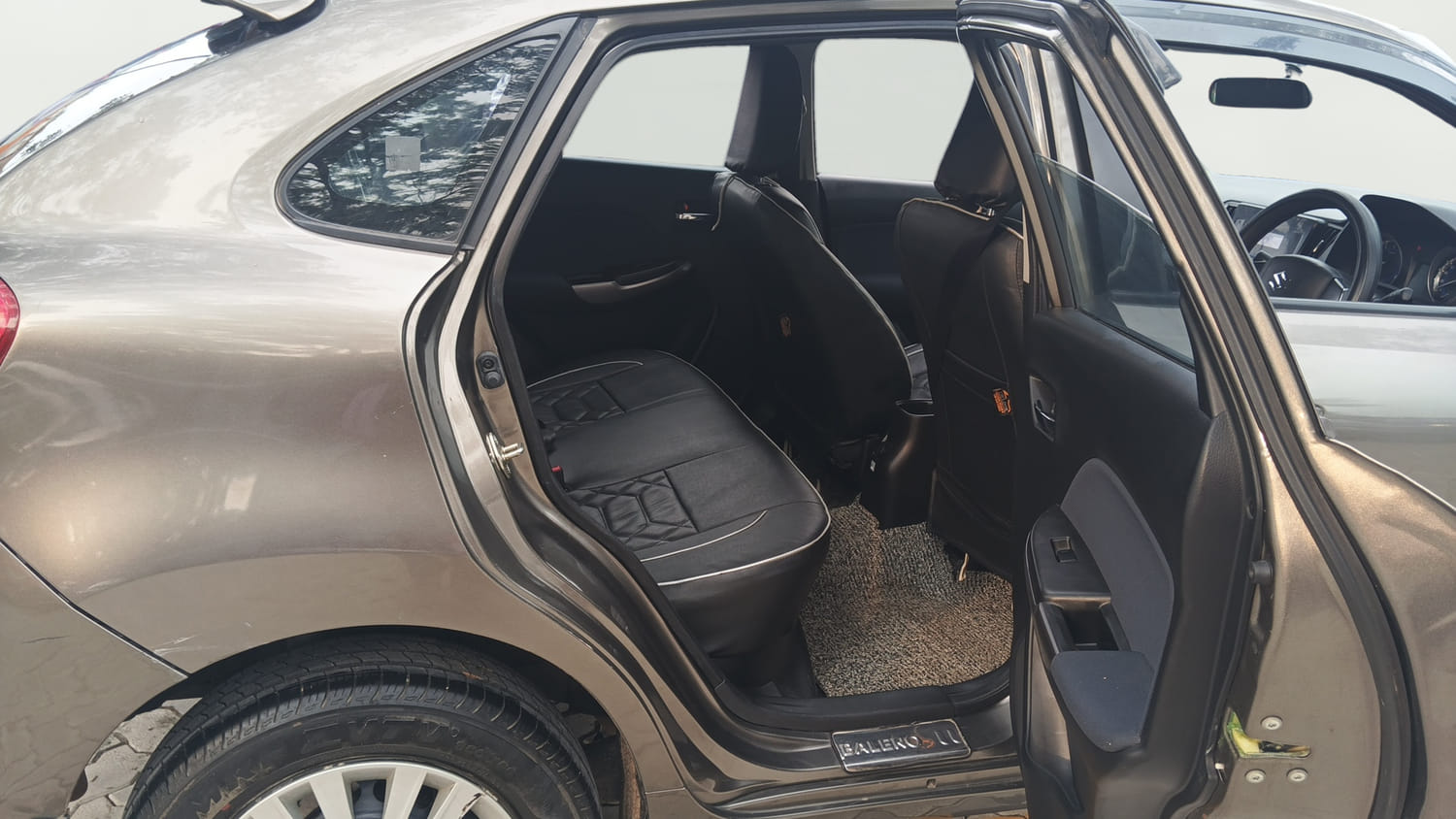 Used 2021 Maruti Suzuki Baleno Delta Petrol Manual interior RIGHT SIDE REAR DOOR CABIN VIEW