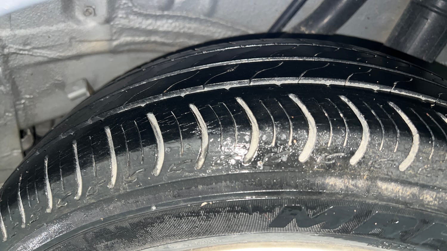 Used 2021 Honda Amaze 1.2 V MT Petrol Petrol Manual tyres LEFT REAR TYRE TREAD VIEW