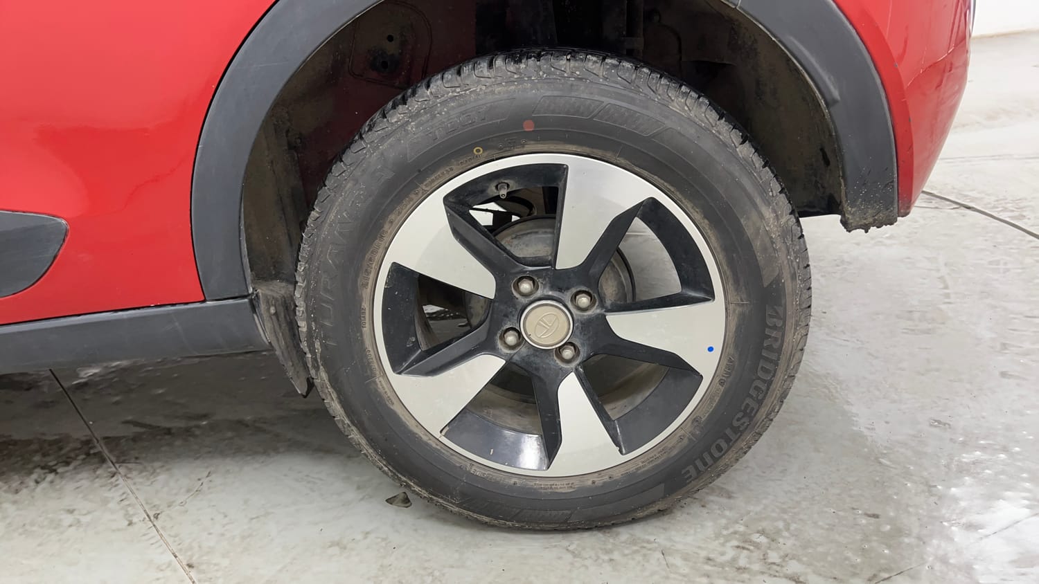 Used 2018 Tata Nexon XZA Plus Petrol Petrol Automatic tyres LEFT REAR TYRE RIM VIEW