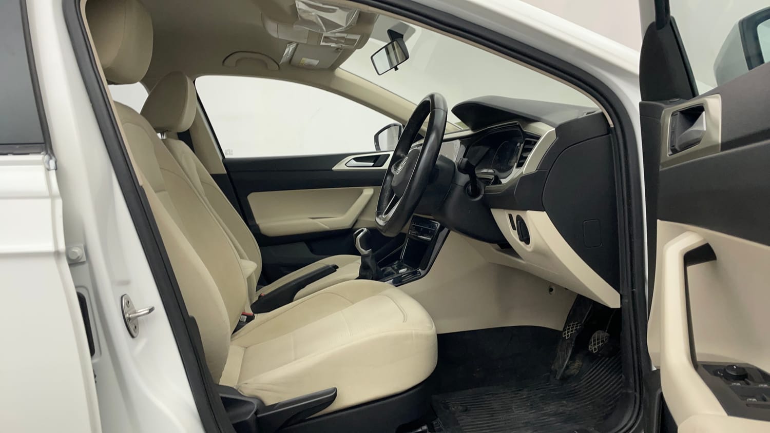 Used 2023 Volkswagen Virtus Highline 1.0 TSI MT Petrol Manual interior RIGHT SIDE FRONT DOOR CABIN VIEW