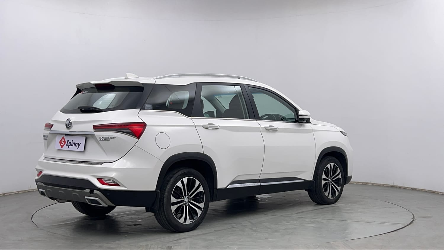 Used 2021 MG Motors Hector Plus Sharp 2.0 Diesel Turbo MT 6-STR Diesel Manual exterior RIGHT REAR CORNER VIEW