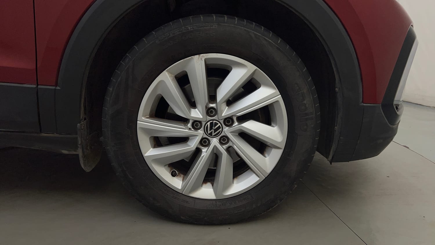Used 2022 Volkswagen Taigun GT 1.5 TSI MT Petrol Manual tyres RIGHT FRONT TYRE RIM VIEW