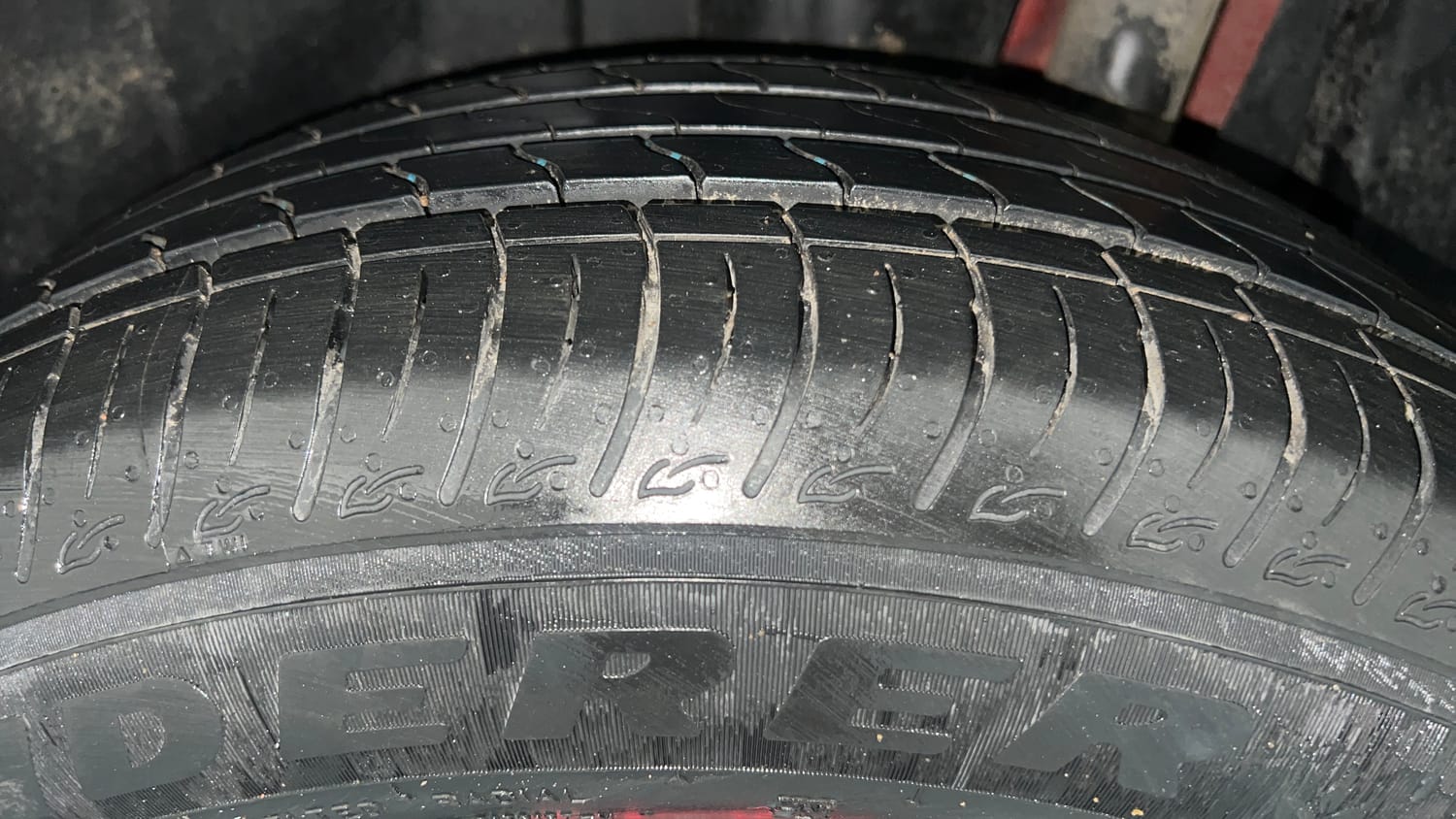 Used 2022 Maruti Suzuki Brezza Zxi Plus Dual Tone Petrol Manual tyres LEFT REAR TYRE TREAD VIEW