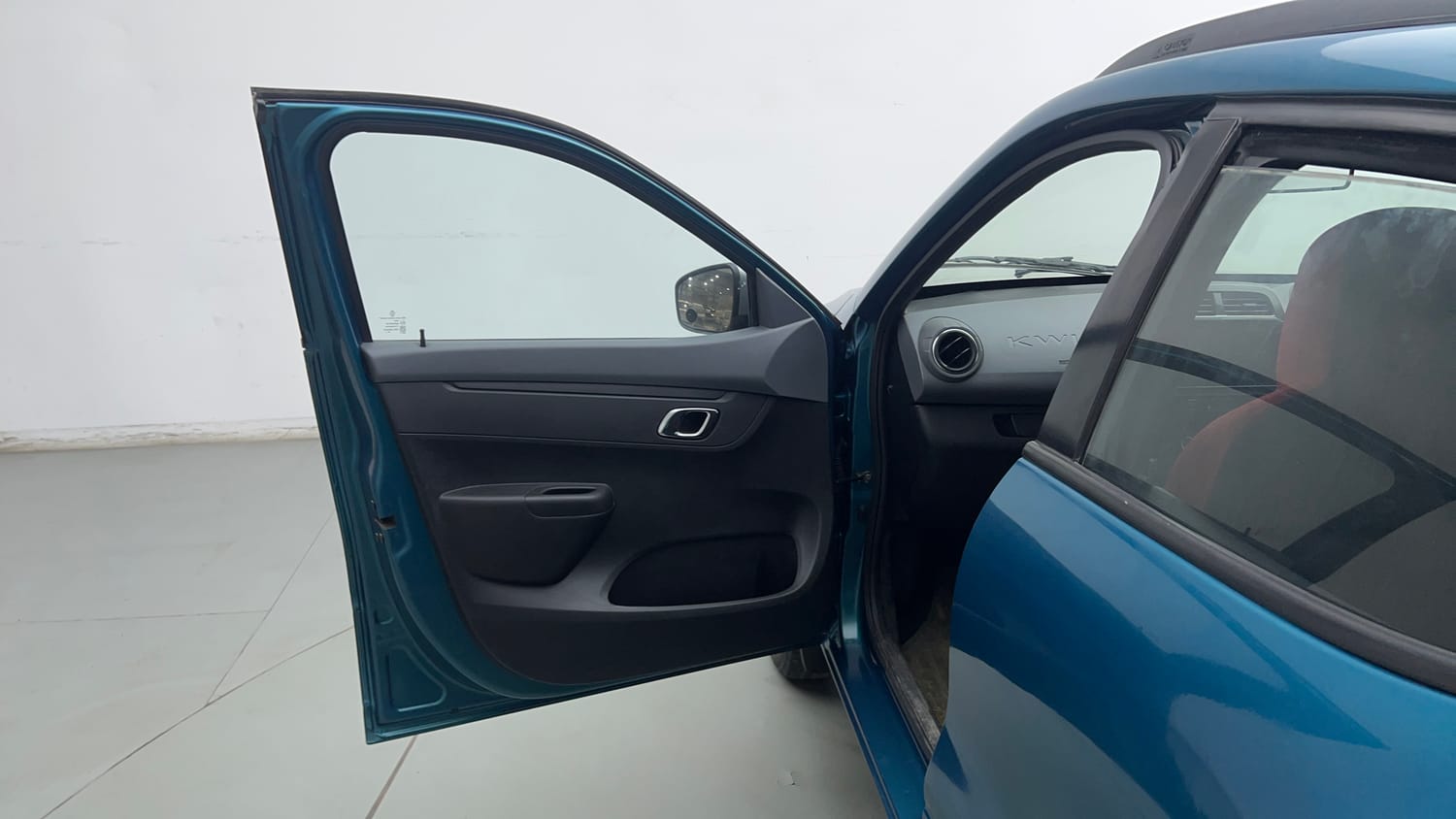 Used 2020 Renault Kwid RXT 1.0 Opt Petrol Manual interior LEFT FRONT DOOR OPEN VIEW