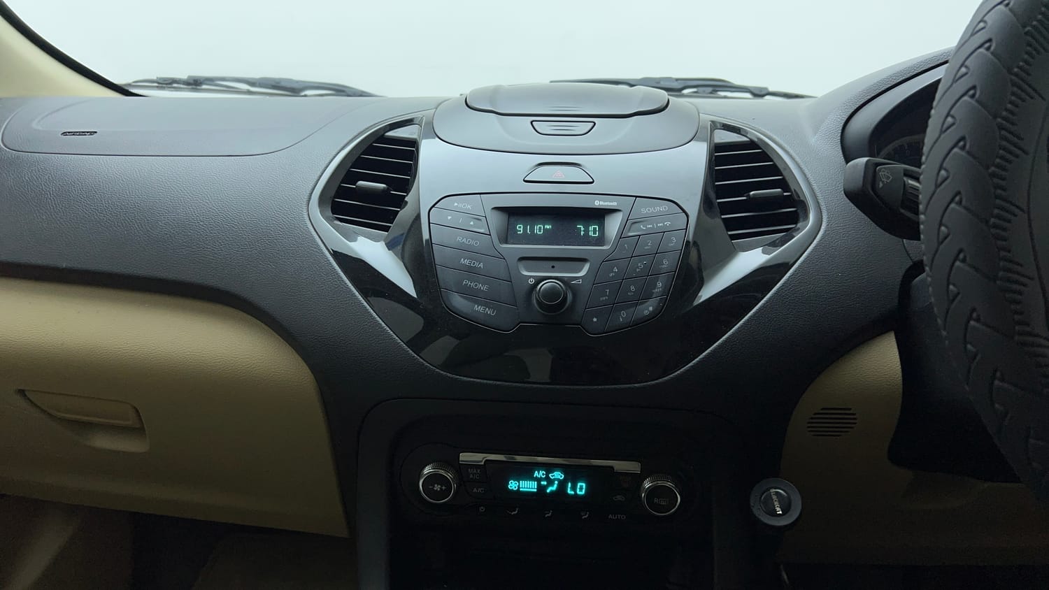 Used 2018 Ford Figo Aspire Titanium 1.2 Ti-VCT Petrol Manual top_features Integrated (in-dash) music system