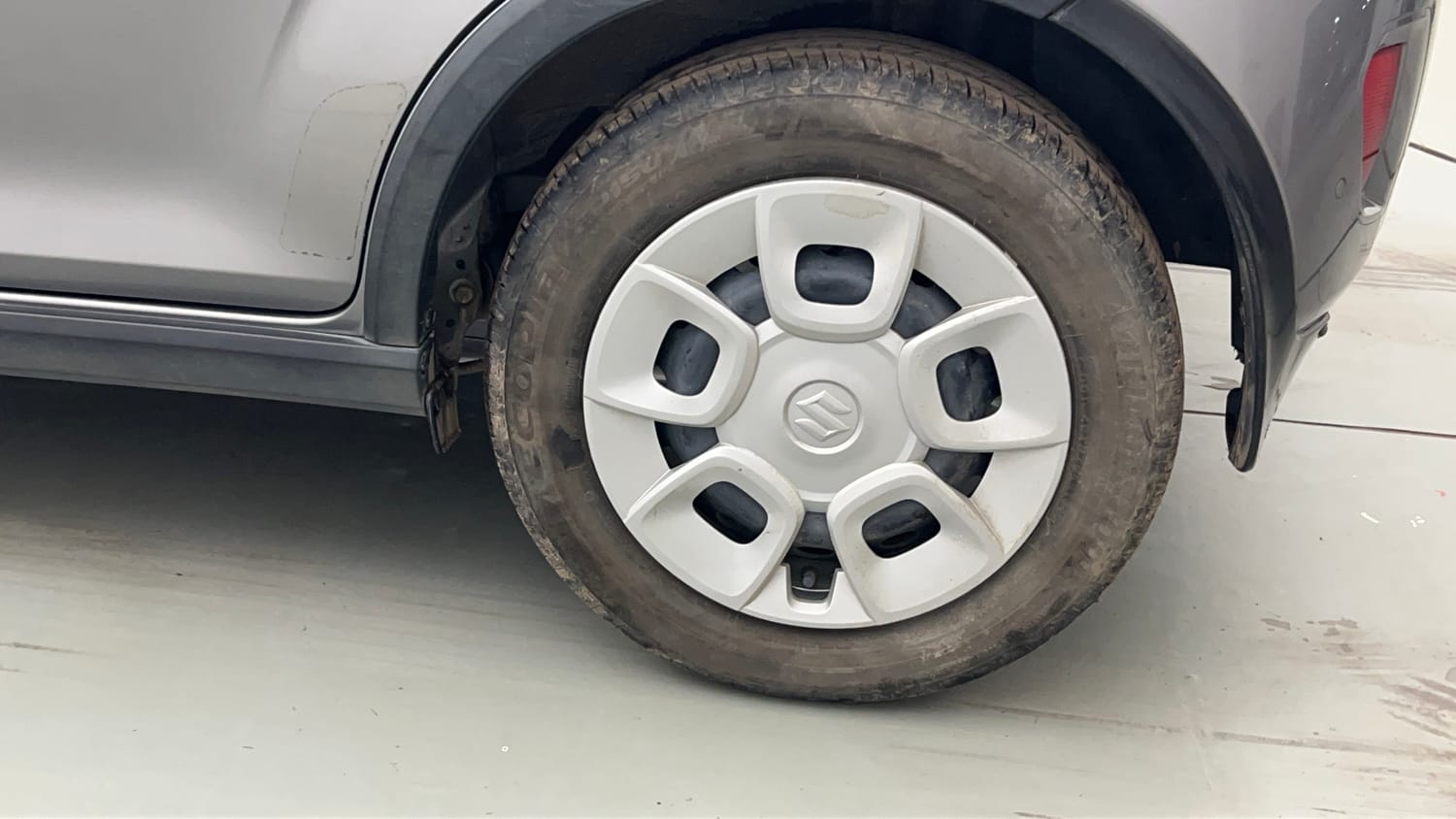 Used 2022 Maruti Suzuki Ignis Delta 1.2 MT Petrol Manual tyres LEFT REAR TYRE RIM VIEW