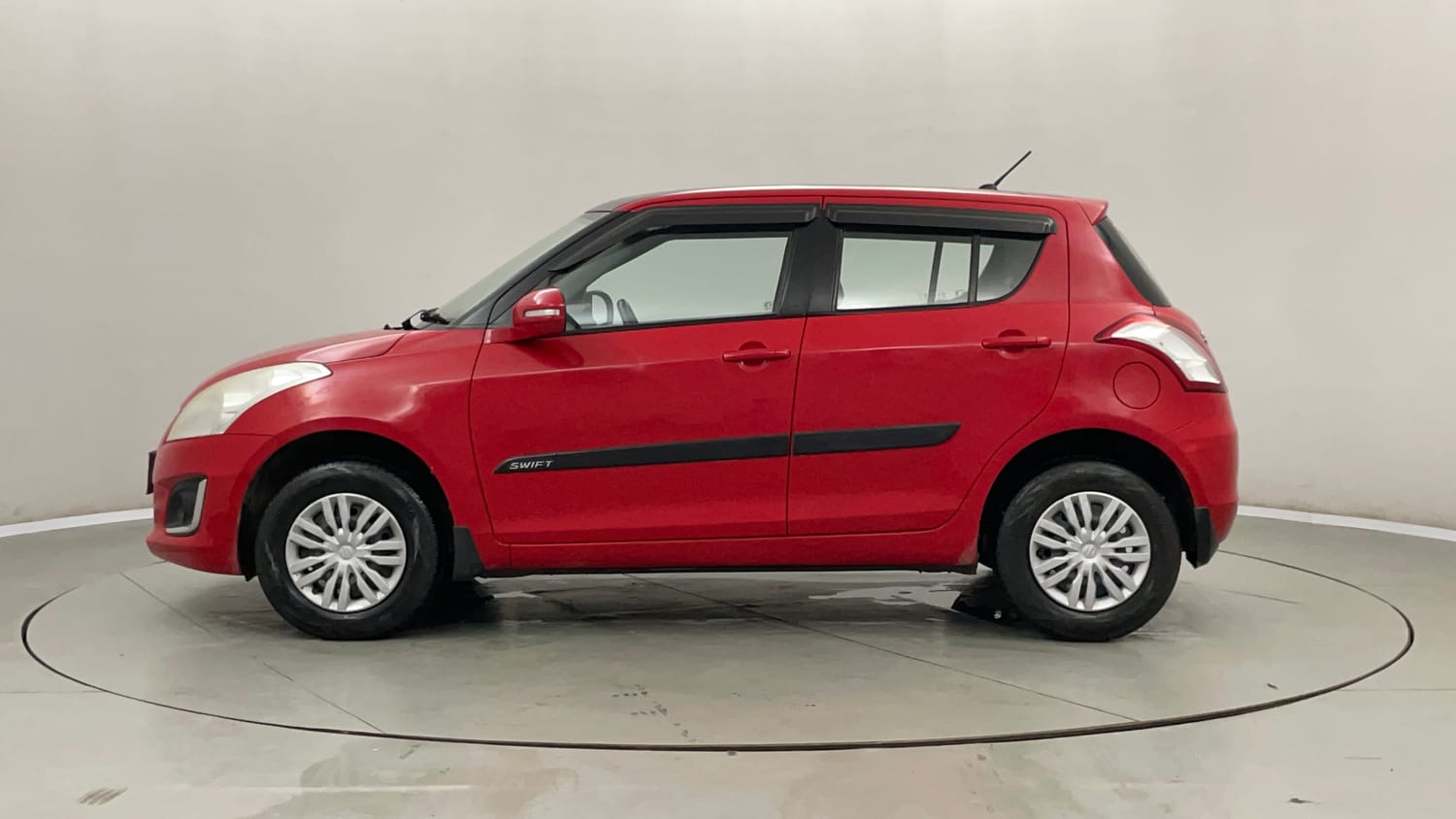 Used 2015 Maruti Suzuki Swift VXi Petrol Manual exterior LEFT SIDE VIEW
