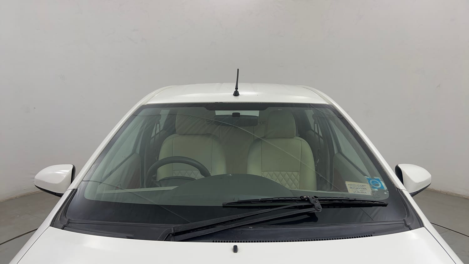 Used 2014 Toyota Etios Liva GD Diesel Manual exterior FRONT WINDSHIELD VIEW