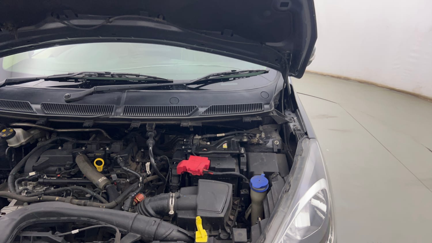 Used 2019 Ford Figo Aspire Titanium Plus 1.2 Ti-VCT Petrol Manual engine ENGINE LEFT SIDE HINGE & APRON VIEW
