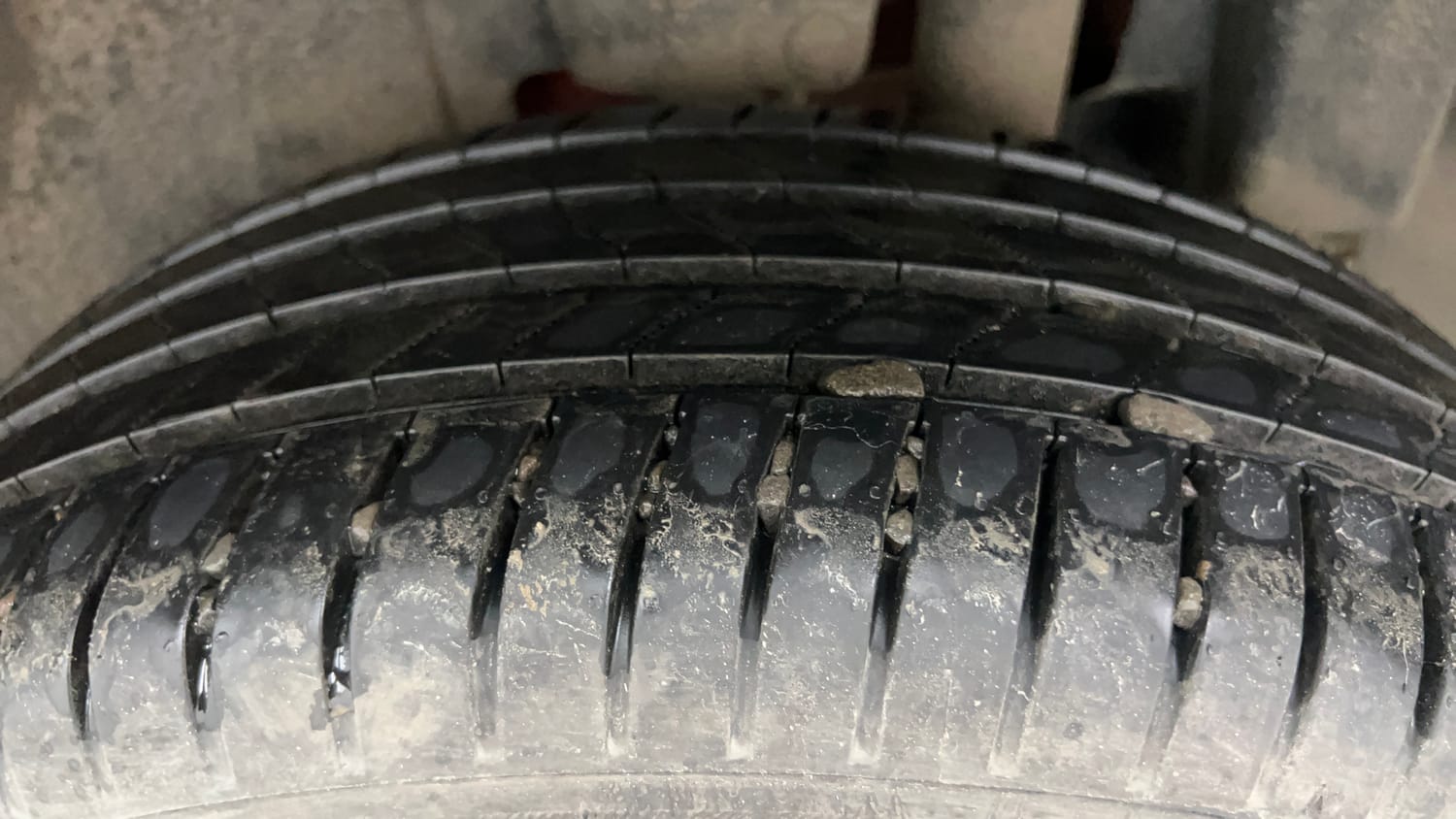 Used 2025 Maruti Suzuki Brezza ZXi Plus AT Petrol Automatic tyres LEFT REAR TYRE TREAD VIEW