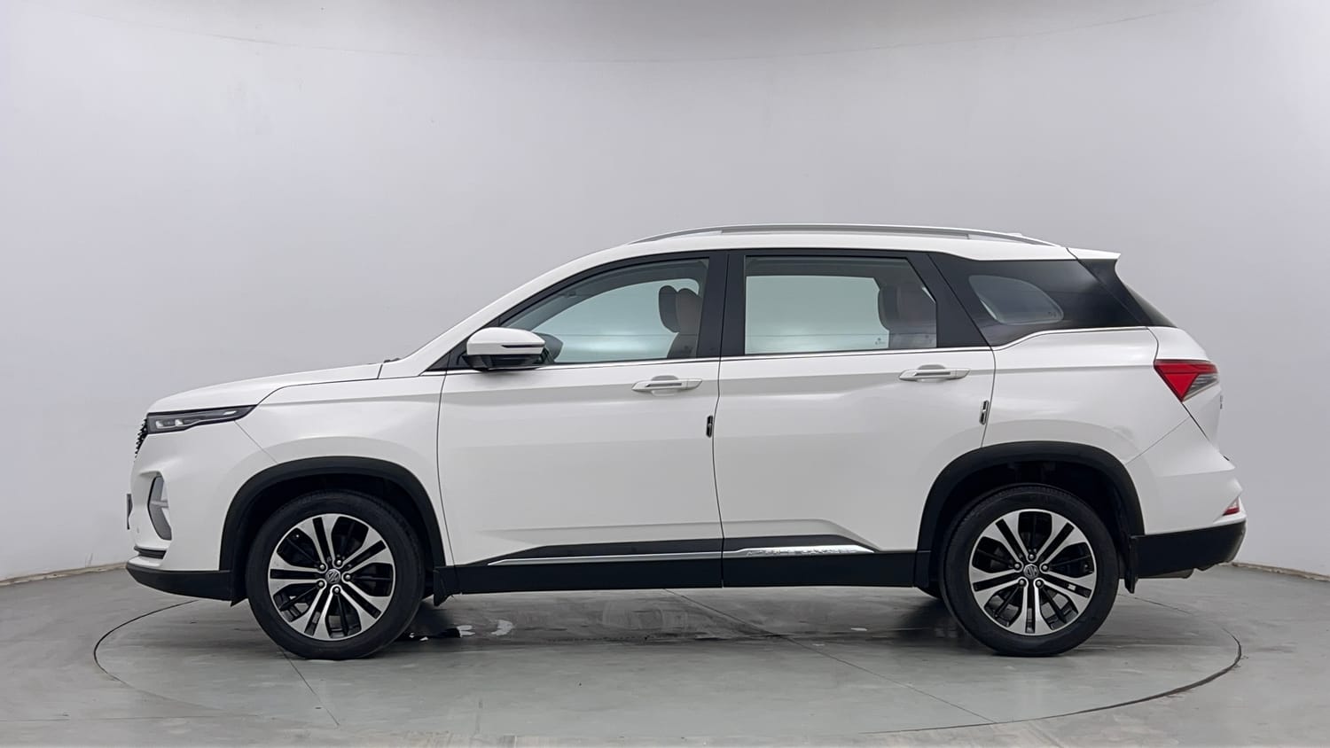 Used 2021 MG Motors Hector Plus Sharp 2.0 Diesel Turbo MT 6-STR Diesel Manual exterior LEFT SIDE VIEW