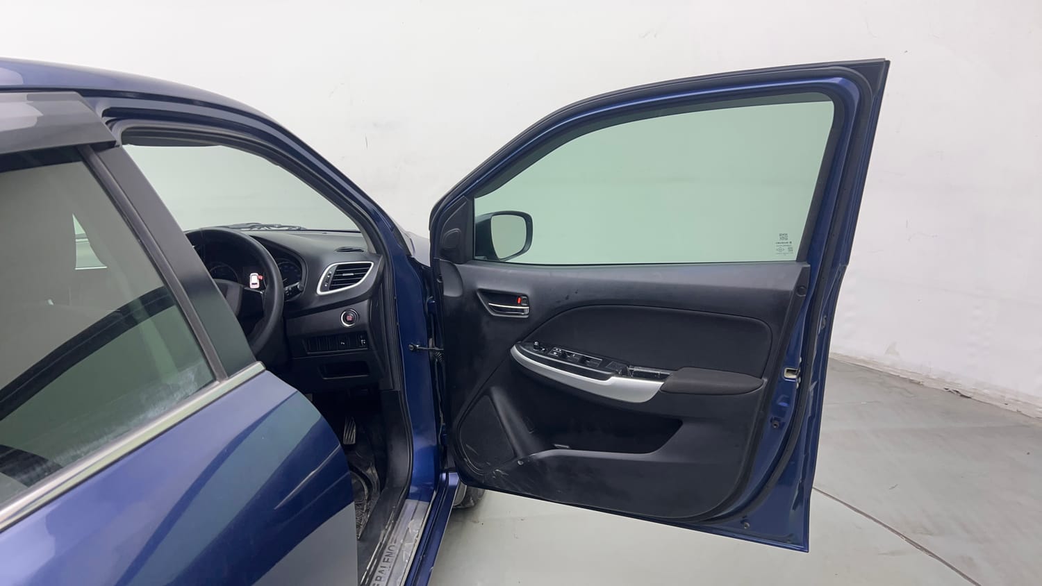 Used 2018 Maruti Suzuki Baleno Alpha 1.2 Petrol Manual interior RIGHT FRONT DOOR OPEN VIEW