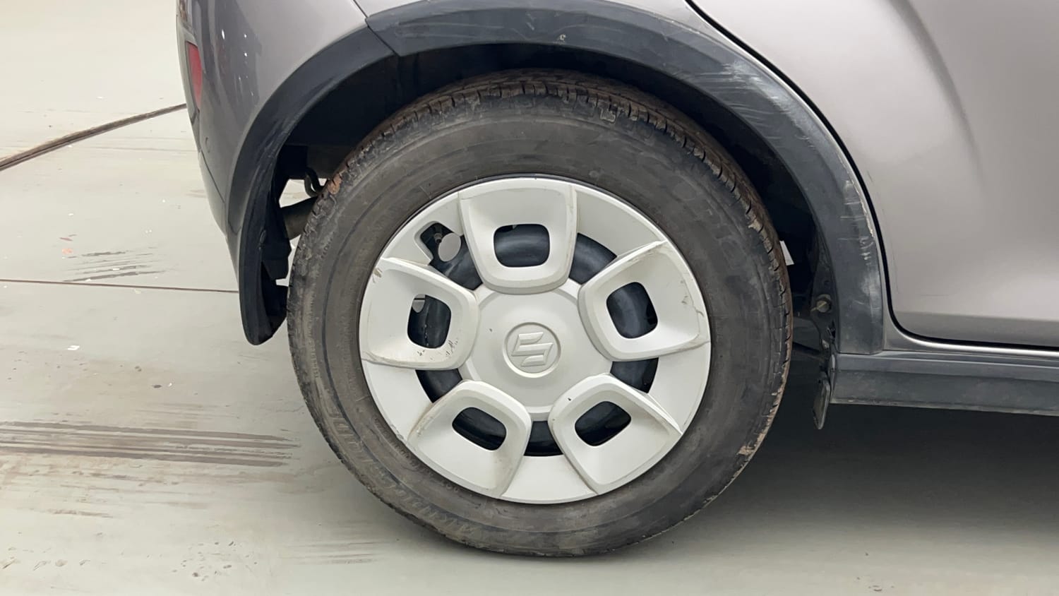Used 2022 Maruti Suzuki Ignis Delta 1.2 MT Petrol Manual tyres RIGHT REAR TYRE RIM VIEW