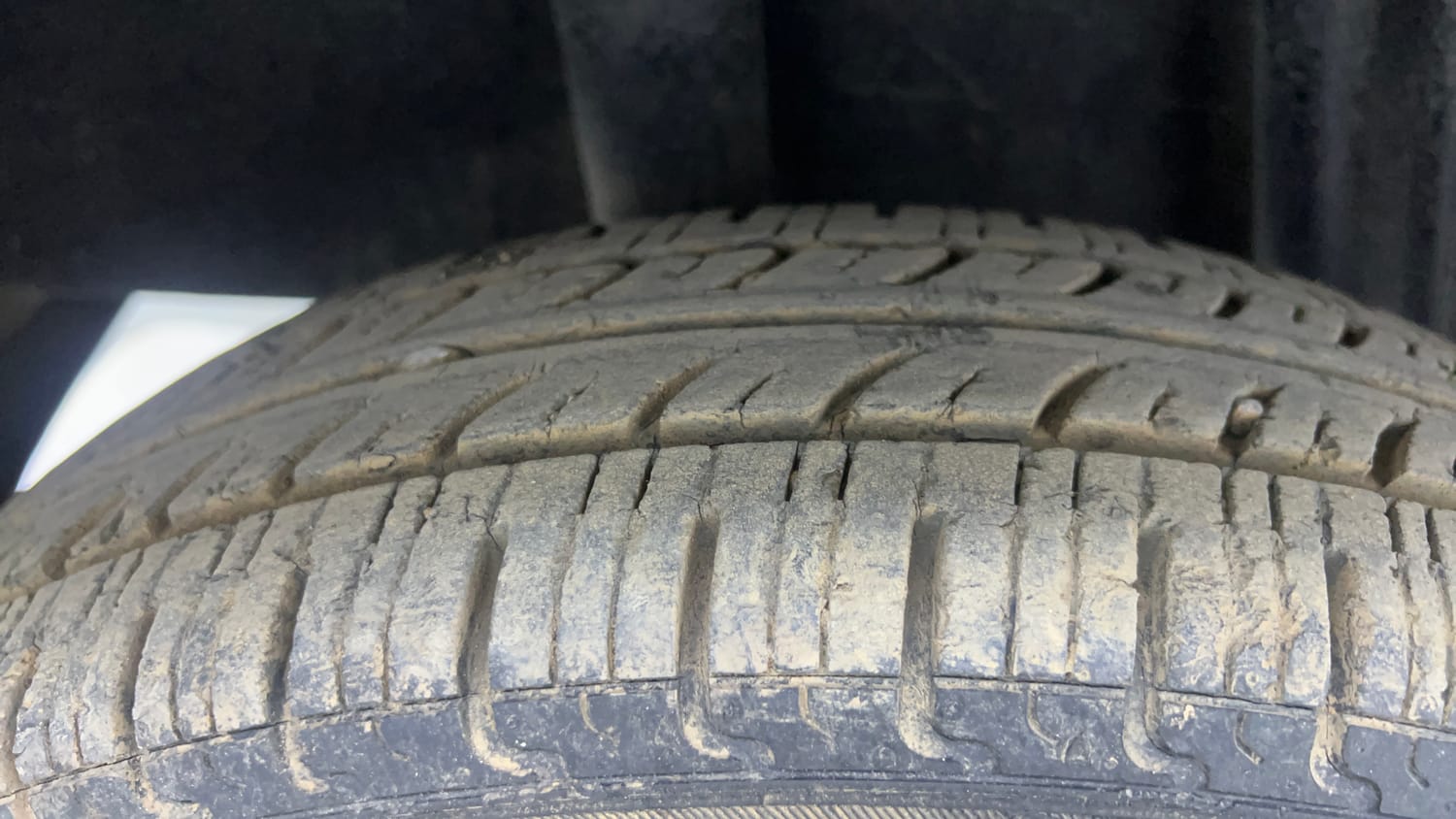 Used 2016 Datsun Redi-GO S Petrol Manual tyres RIGHT REAR TYRE TREAD VIEW