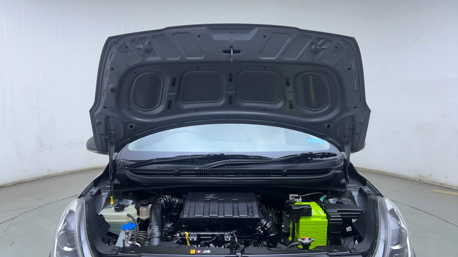 Used 2020 Hyundai Aura SX 1.2 (O) Petrol Petrol Manual engine ENGINE & BONNET OPEN FRONT VIEW
