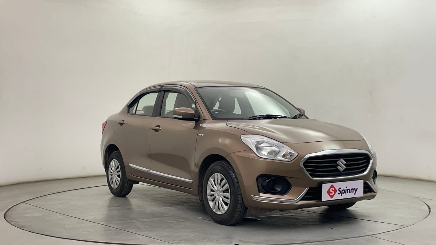 Used 2018 Maruti Suzuki Dzire VXi AMT Petrol Automatic exterior RIGHT FRONT CORNER VIEW