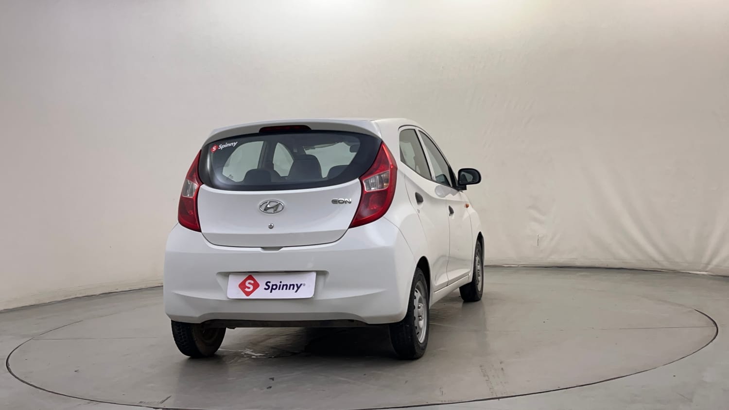 Used 2018 Hyundai Eon Era + Petrol Manual exterior RIGHT REAR CORNER VIEW