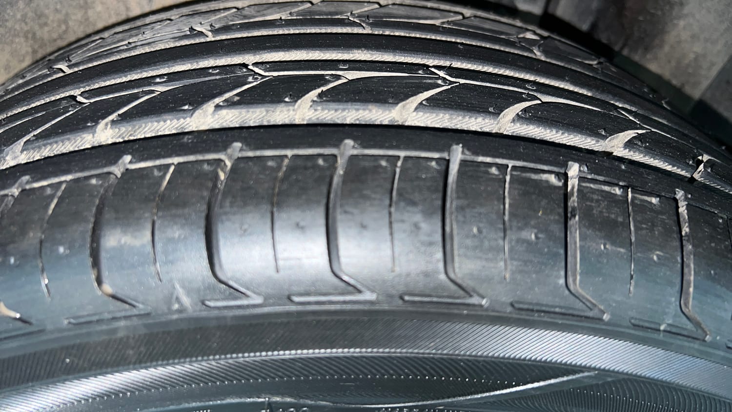Used 2020 Maruti Suzuki Ciaz Alpha Hybrid 1.5 Petrol Manual tyres LEFT REAR TYRE TREAD VIEW