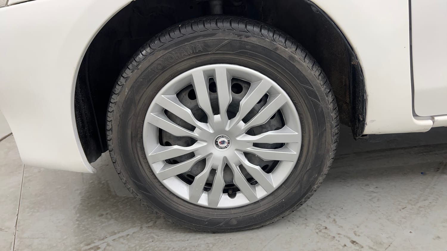 Used 2014 Toyota Etios Liva GD Diesel Manual tyres LEFT FRONT TYRE RIM VIEW