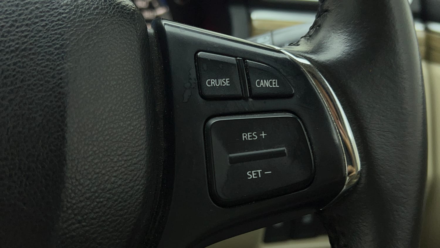 Used 2022 Maruti Suzuki Ciaz Alpha 1.5 AT Petrol Automatic top_features Cruise control