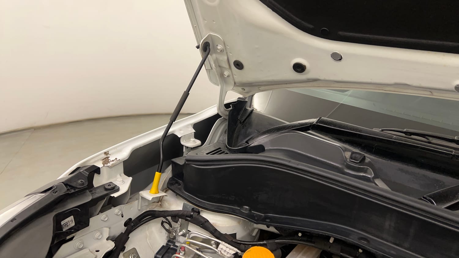 Used 2023 Tata Punch Adventure AMT Petrol Automatic engine ENGINE RIGHT SIDE HINGE & APRON VIEW