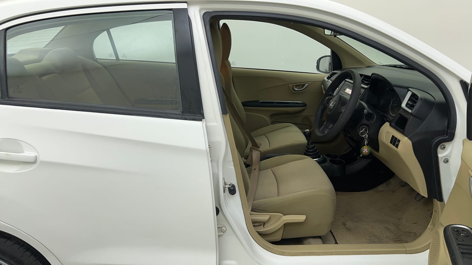 Used 2016 Honda Amaze 1.2 SX i-VTEC Petrol Manual interior RIGHT SIDE FRONT DOOR CABIN VIEW