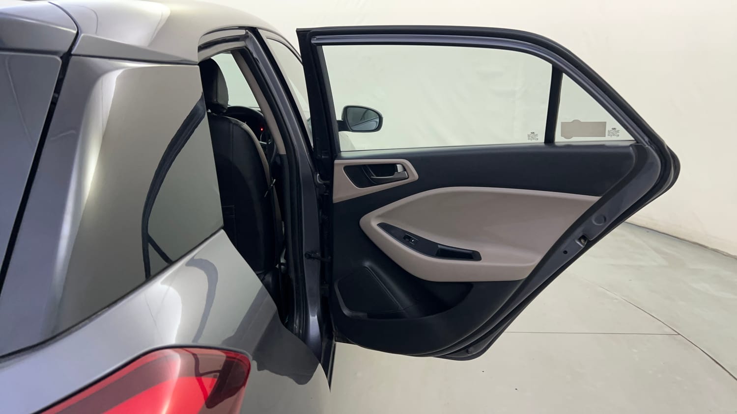 Used 2018 Hyundai Elite i20 Sportz 1.2 Petrol Manual interior RIGHT REAR DOOR OPEN VIEW