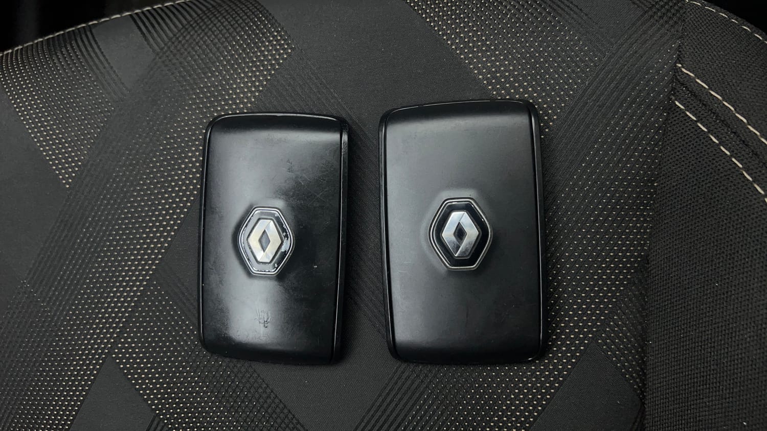 Used 2021 Renault Kiger RXT 1.0 Turbo MT Petrol Manual extra CAR KEY VIEW