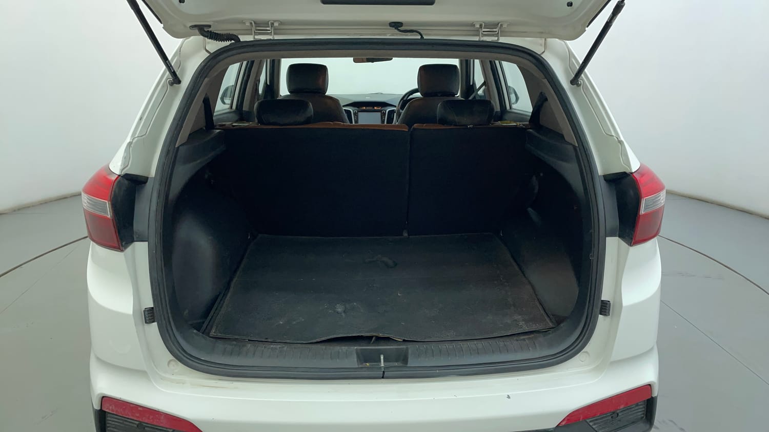 Used 2018 Hyundai Creta SX Plus 1.6 AT CRDI Diesel Automatic interior DICKY INSIDE VIEW