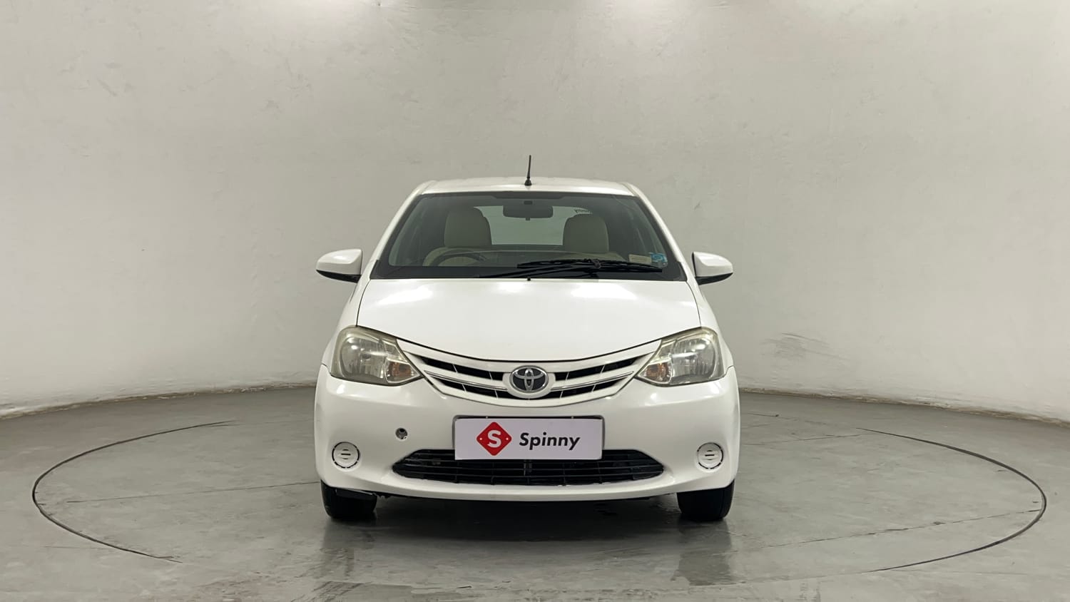 Used 2014 Toyota Etios Liva GD Diesel Manual exterior FRONT VIEW