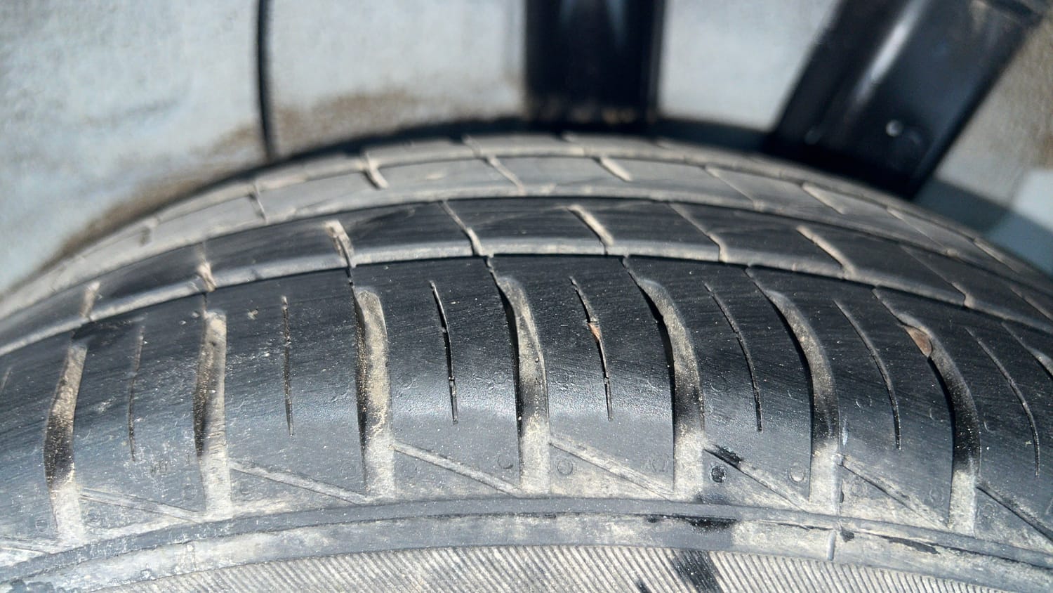 Used 2026 Hyundai Grand i10 Nios Magna 1.2 Kappa Petrol Manual tyres LEFT REAR TYRE TREAD VIEW