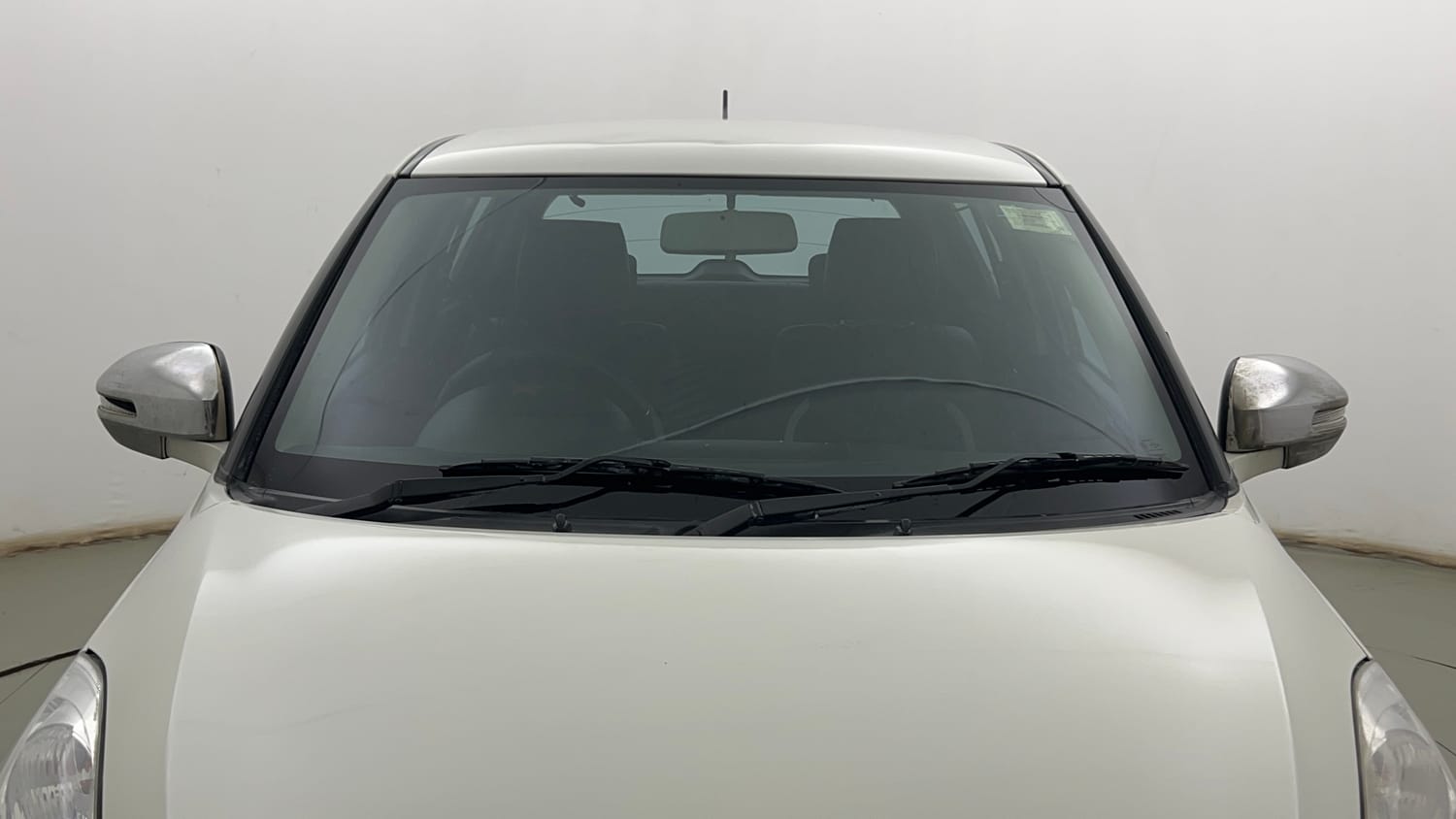 Used 2013 Maruti Suzuki Swift VXi Petrol Manual exterior FRONT WINDSHIELD VIEW