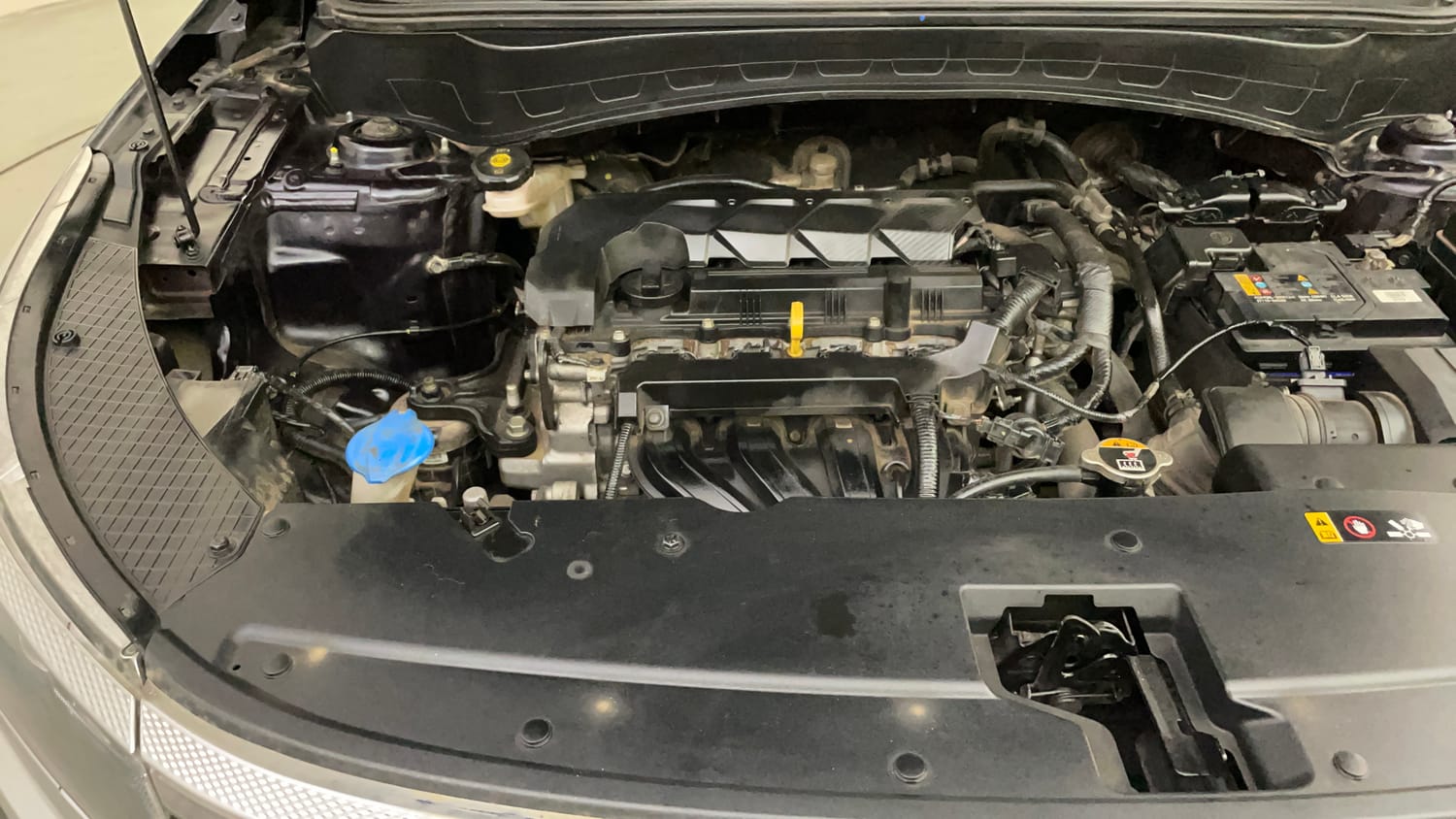 Used 2023 kia Seltos HTX 1.5 Petrol IVT Petrol Automatic engine ENGINE RIGHT SIDE VIEW
