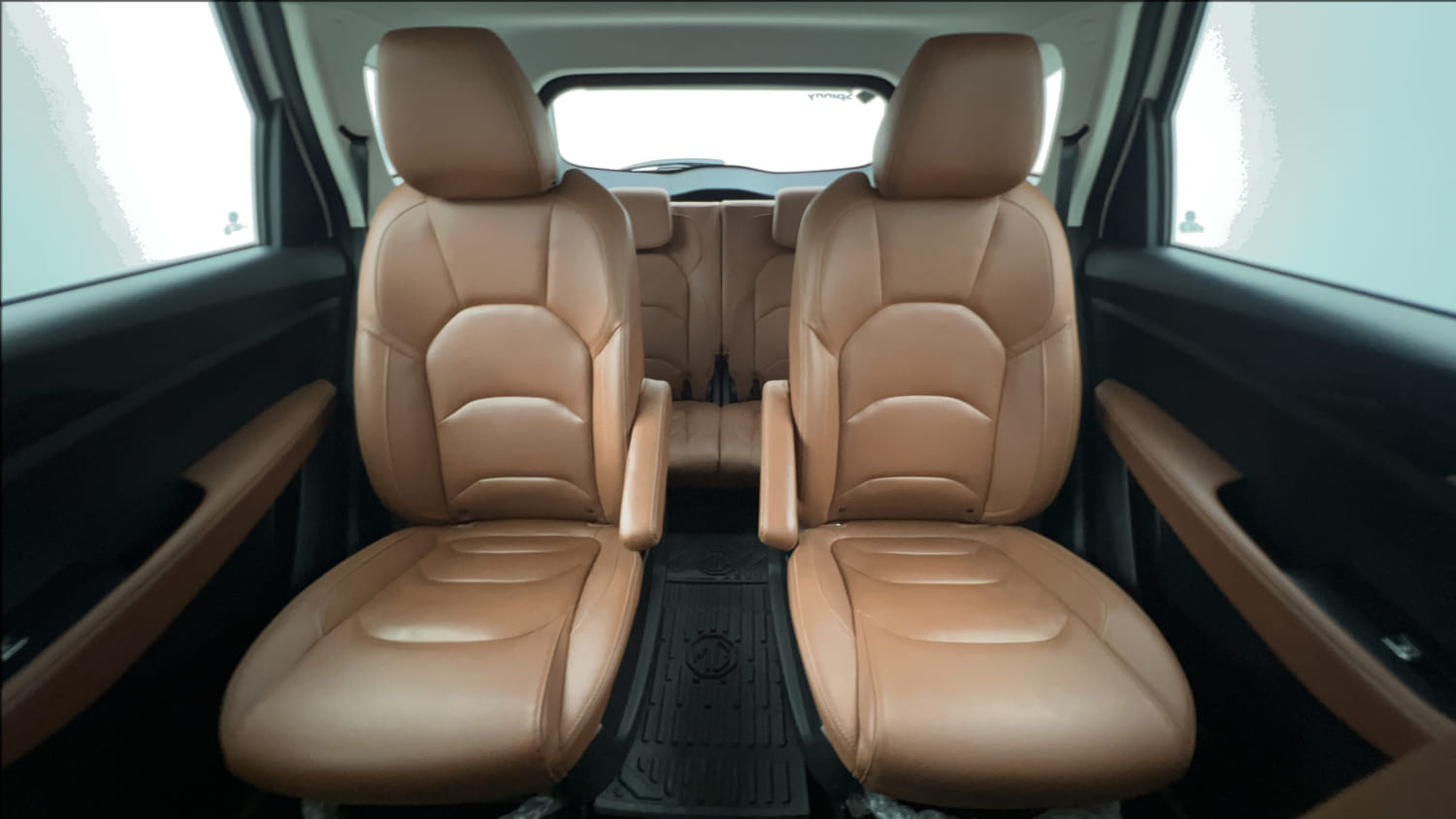 Used 2021 MG Motors Hector Plus Sharp 2.0 Diesel Turbo MT 6-STR Diesel Manual interior REAR SEAT CONDITION VIEW