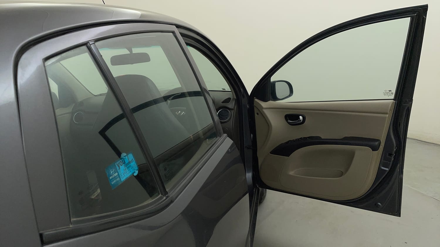 Used 2013 Hyundai i10 Magna 1.2 Kappa2 Petrol Manual interior RIGHT FRONT DOOR OPEN VIEW