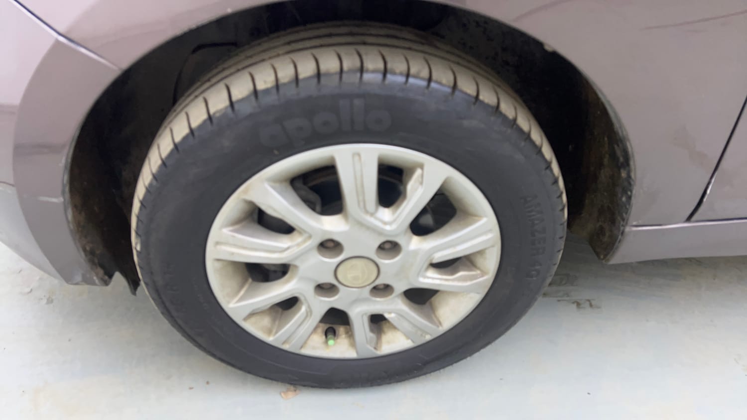Used 2018 Tata Tiago Revotron XZA Petrol Automatic tyres LEFT FRONT TYRE RIM VIEW
