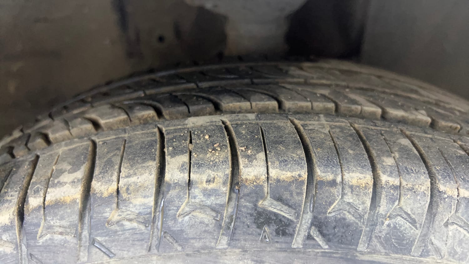 Used 2020 Maruti Suzuki Wagon R ZXi 1.2 Petrol Manual tyres RIGHT FRONT TYRE TREAD VIEW